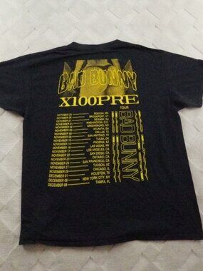 Bad Bunny Tour T-Shirt Size Large 2019 X100PRE Concert Gildan Crew Neck Black